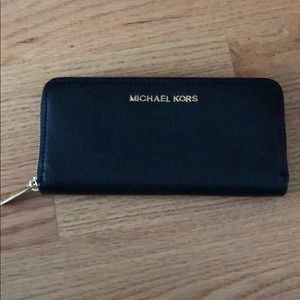 Michael Kors Wallet!